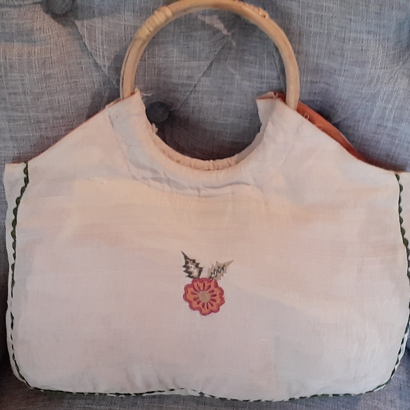 Vintage Cane Handle Hand Bag with front & rear embroidery detailing - Picture 4 of 11